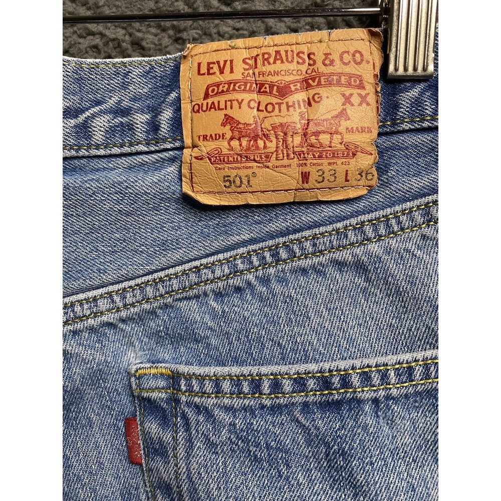 Vintage Y2K Levi's 501 Button Fly Denim Jeans (measured 32x34) Light Wash - Picture 14 of 16